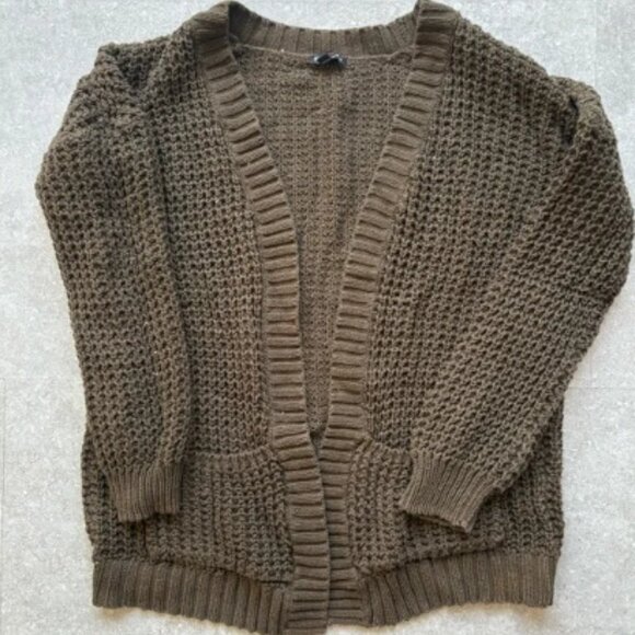 Chunky Knit Green Sweater - Picture 1 of 3